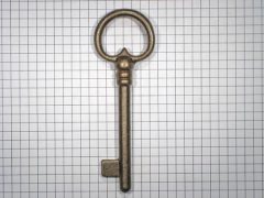 Sleutel ijzer geroest met pen 105 mm