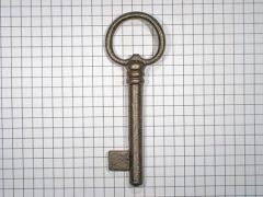 Sleutel ijzer geroest met pen 87 mm