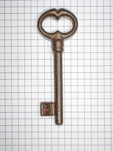 Sleutel ijzer geroest 83 mm