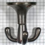 Kapstokhaak onderbouw ijzer geroest