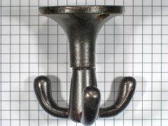 Kapstokhaak onderbouw ijzer geroest