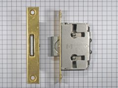 Insteekslot 15 mm met rechthkge messing voorplaat (zonder sleutel)