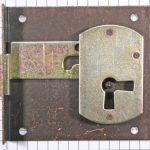 Halfopdekslot verbronsd penmaat 50 mm Rechts