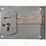 Halfopdekslot verbronsd penmaat 70 mm Links