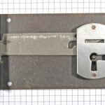 Halfopdekslot verbronsd penmaat 80 mm Rechts