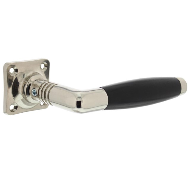 Deurklink Ton 400 nikkel/ebbenhout inclusief rozetten