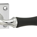 Deurklink Impresso Petworth op Vierkant rozet chroom/zwart