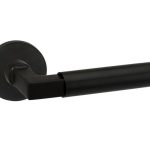 Deurklink Aston op rozet Aluminium zwart