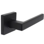 Intersteel deurklink Hera op vierkant rozet mat zwart