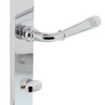 Intersteel deurklink Helena op langschild WC63/8 chroom