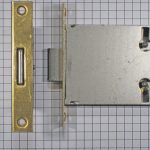 Insteekslot 50 mm met rechthkge messing voorplaat (zonder sleutel)