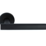 Deurklink Brenda op ronde rozet mat zwart