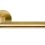 Deurklink BASIC LBII-19 op ronde rozet PVD mat Goud