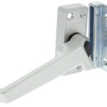 AXA Raamsluiting Met Nok en Drukknop Links Aluminium F1