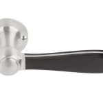 Enkele deurklink rechts BOSCO LZ100 op rozet mat rvs/zwart