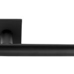 Deurklink Britt met vierkant rozet mat zwart