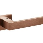 Olivari deurklink Diana op rozet koper mat titaan PVD