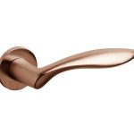Olivari deurklink Onda op rozet koper mat titaan PVD