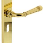 Intersteel deurklink Helena op schild SL56 messing Gelakt