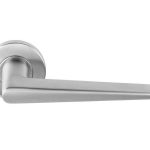 Deurklink Wig op ronde rozet mat rvs