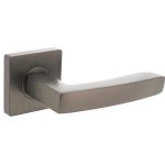 Intersteel deurklink Minos op vierkant rozet antraciet grijs
