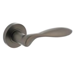 Intersteel enkele deurklink rechts George op ronde rozet antraciet grijs