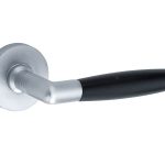 Deurklink op geveerd rozet Ton ebben/Vivo mat chroom