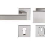 SKG3 knop/kruk Quattro op vierkant rozet links + kerntrekbeveiliging rvs