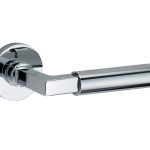 Deurklink op geveerd rozet Bauhaus/Vivo glans chroom