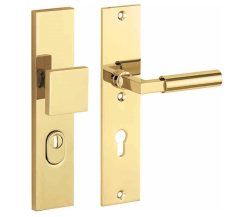 SKG3 PC72 knop/kruk op schild Bauhaus Rechts + kerntrekbeveiliging messing ongelakt