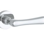 Deurklink op geveerd rozet Linea/Vivo glans chroom