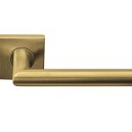 Deurklink BASIC LBII-19BSQR53 op geveerd rozet PVD mat goud