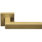 Deurklink BASIC BSQ1-G op vierkant rozet PVD mat Goud
