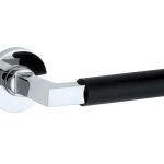 Deurklink op geveerd rozet Bauhaus ebben/Vivo glans chroom