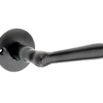 Deurklink op rozet Edam ijzer zwart