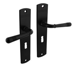 Intersteel deurklink Helena op schild 230x44mm SL56 zwart