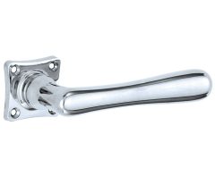 Deurklink op ongeveerd vierkant rozet Linea glans chroom