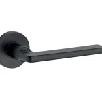 Deurklink op geveerd rozet Piatto/Vivo mat zwart