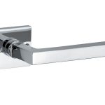 Deurklink op ongeveerd rozet Kare/Bauhaus glans chroom