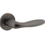 Intersteel enkele deurklink Jupiter rechts op rozet ø53x8mm rvs antraciet grijs