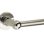 Deurklink op ongeveerd rozet Chemin de Fer 100mm glans nikkel