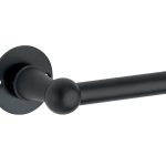 Deurklink op ongeveerd rozet Chemin de Fer 100mm mat zwart