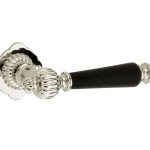 Deurklink op ongeveerd rozet Nouveau glans nikkel