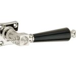 Deurklink op geveerd vierkant rozet Roman bakeliet glans nikkel