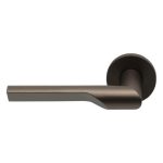 Enkele deurklink RIVIO by Gensler GL101-G op rozet links brons