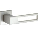 Deurklink op geveerd rozet Entry mat nikkel ongelakt