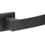 Deurklink op geveerd rozet My pvd mat zwart