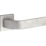 Deurklink op geveerd rozet Trinity mat nikkel ongelakt