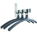 Wandgarderobe met 3 nylon haken en hangers