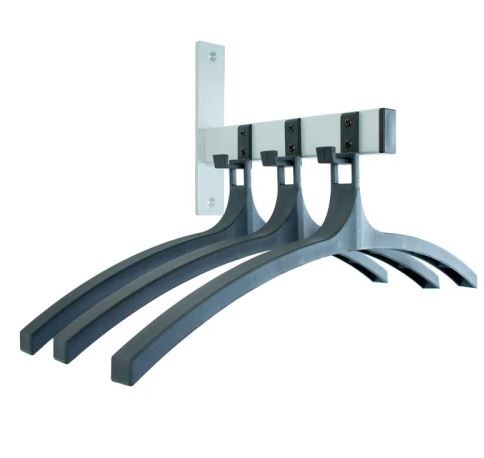 Wandgarderobe met 3 nylon haken en hangers